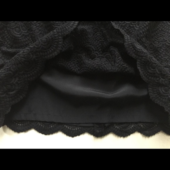 Talbots Scallop Lace Black Skirt. - Picture 9 of 11